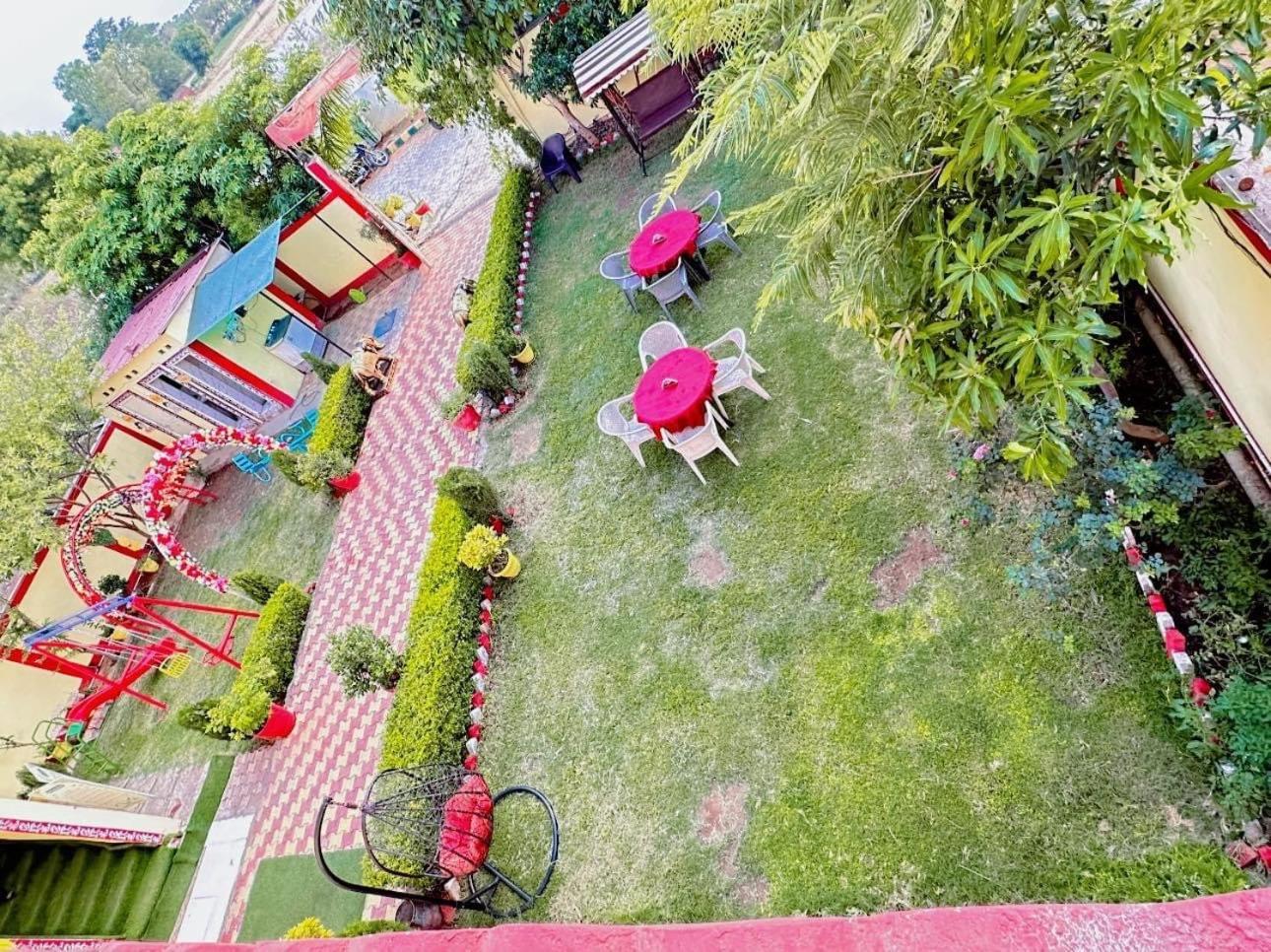 Bundeli Farm Resort & Banquet Orchha Extérieur photo