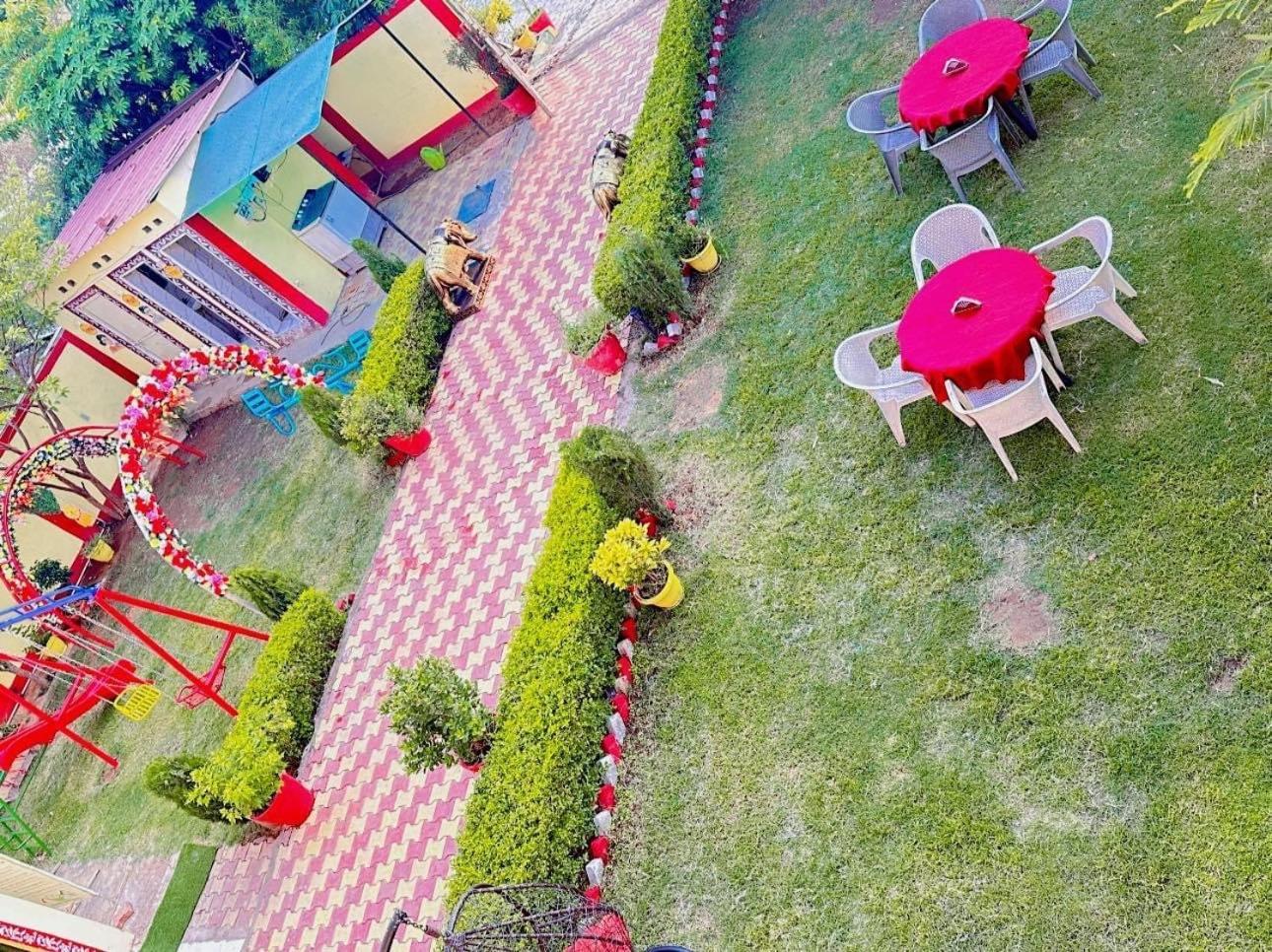 Bundeli Farm Resort & Banquet Orchha Extérieur photo